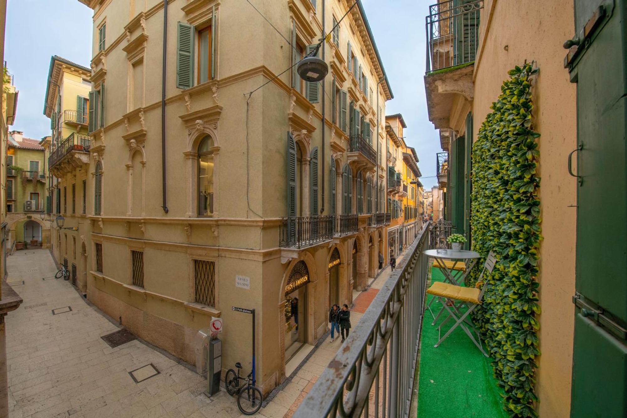 Palace Home Mazzini Verona Center 1 エクステリア 写真